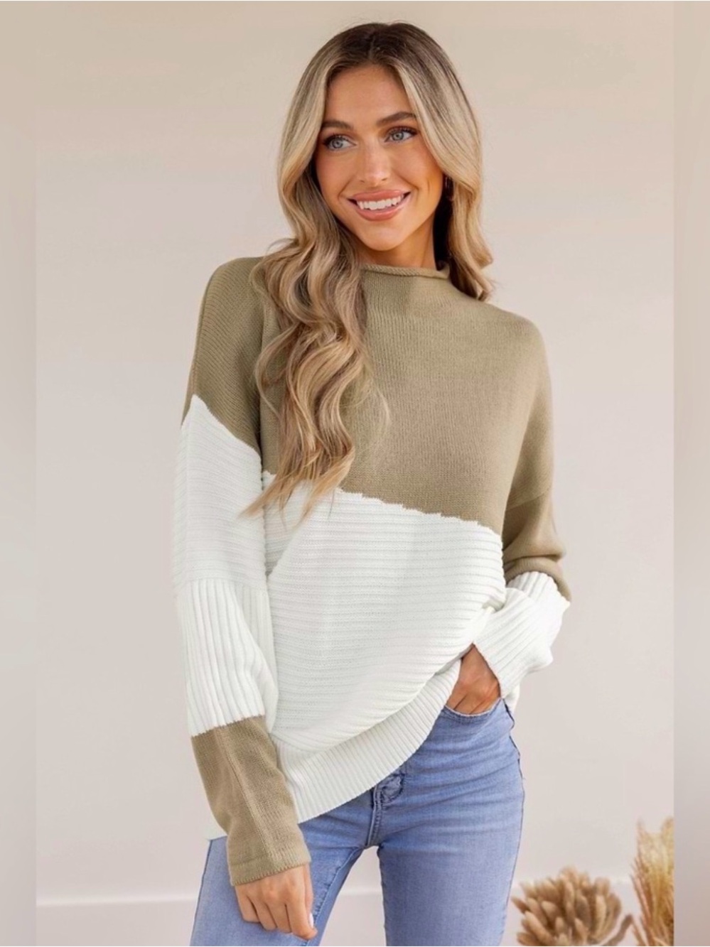 Cupshe Colorblock Mock Neck Knit Sweater in Cream and White